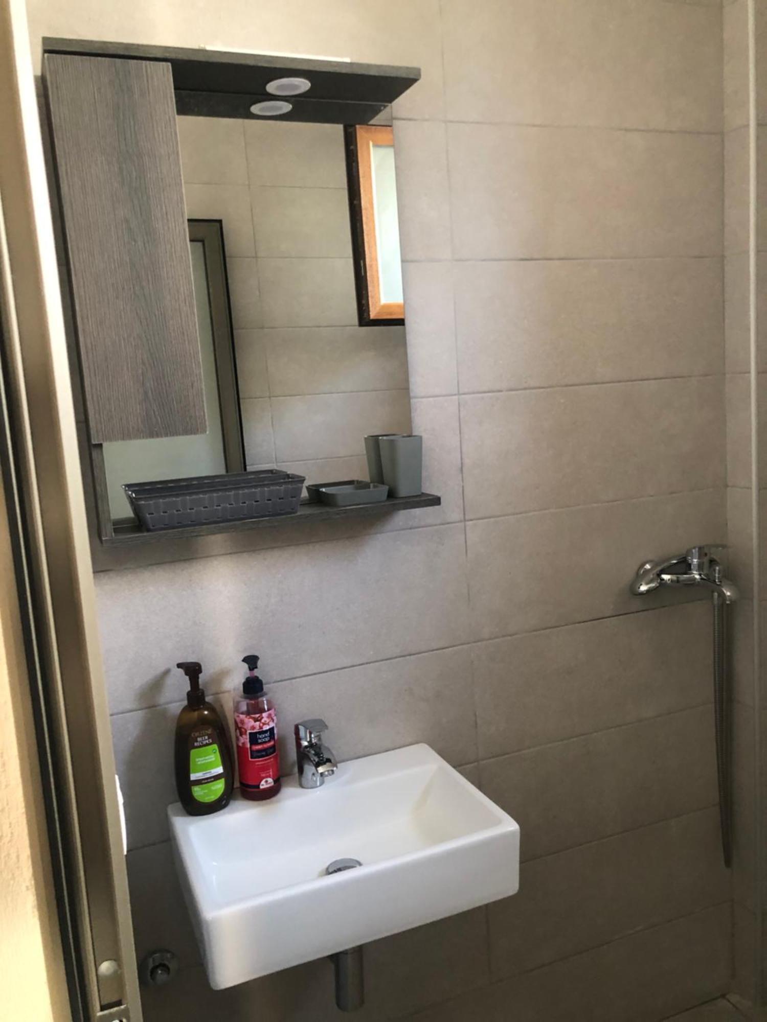 Daniela Apartments Неа Рода Екстериор снимка