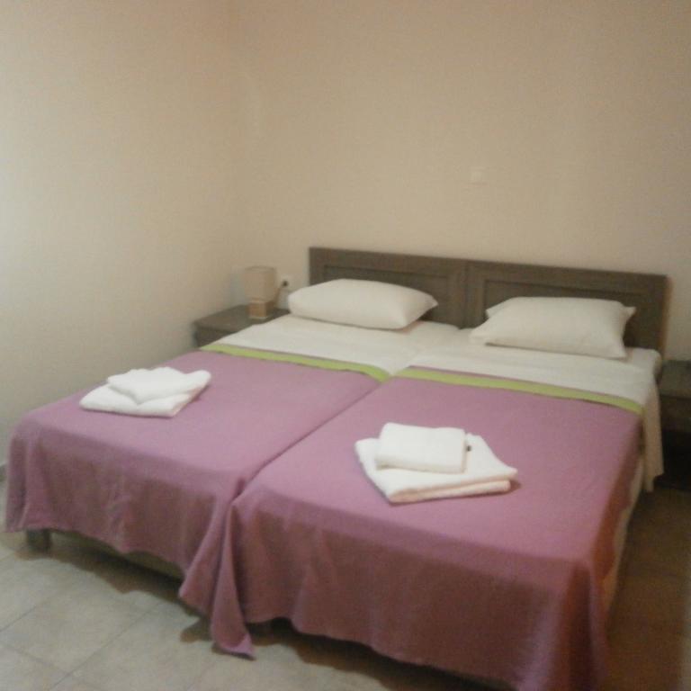 Daniela Apartments Неа Рода Екстериор снимка