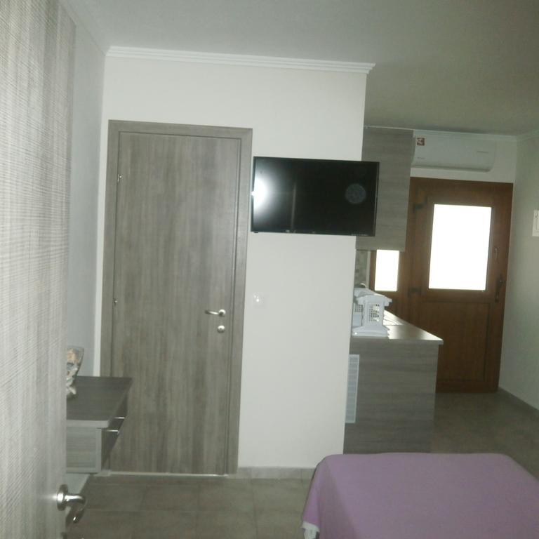 Daniela Apartments Неа Рода Екстериор снимка